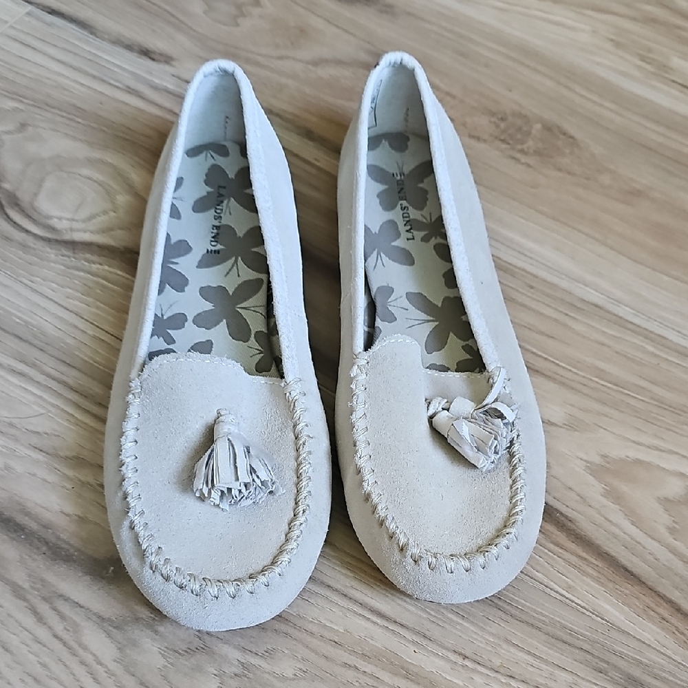 Lands End Cream Slip On Womens Shoes NWOT Size 8W
